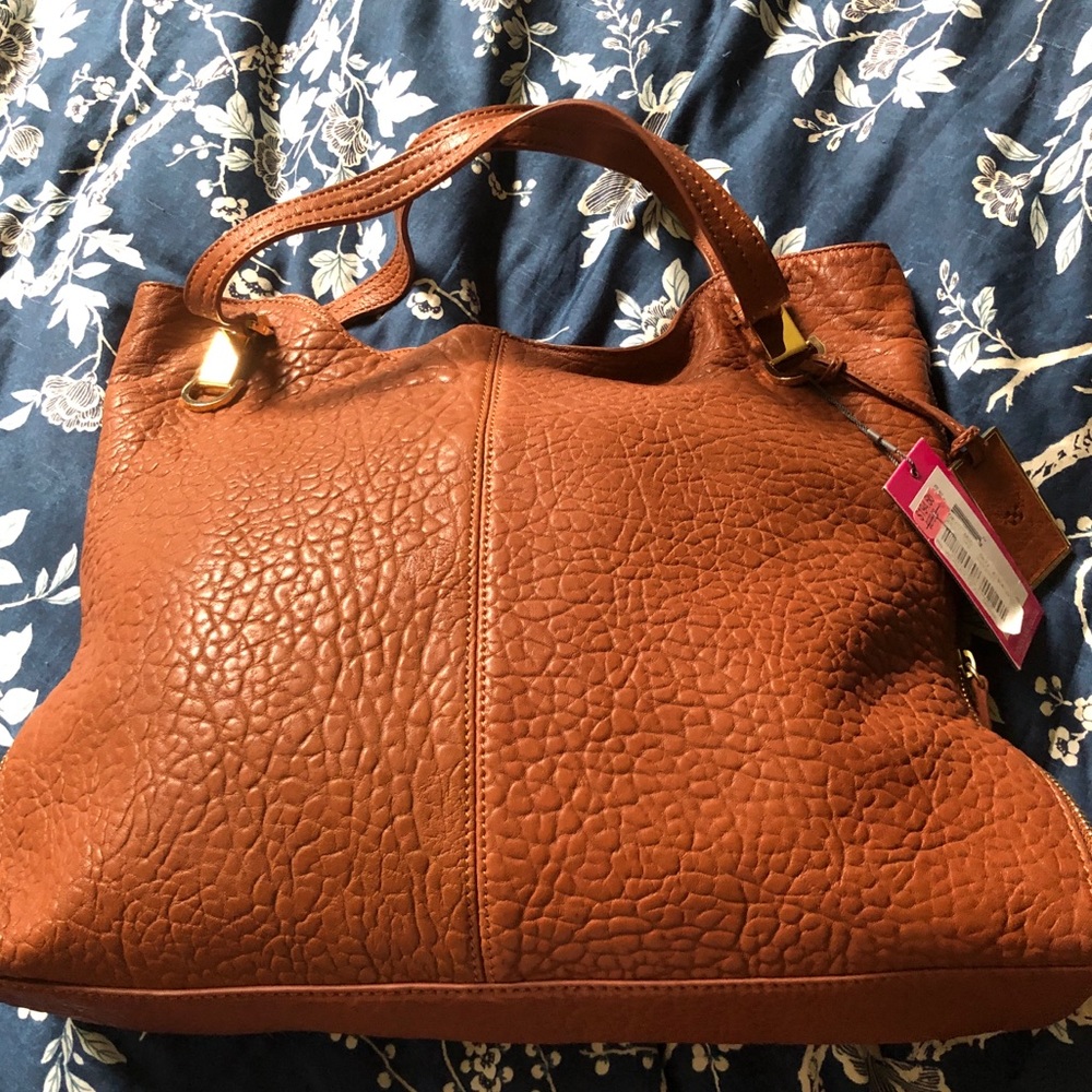 SOLD - Vince Camuto Riley Large Tote